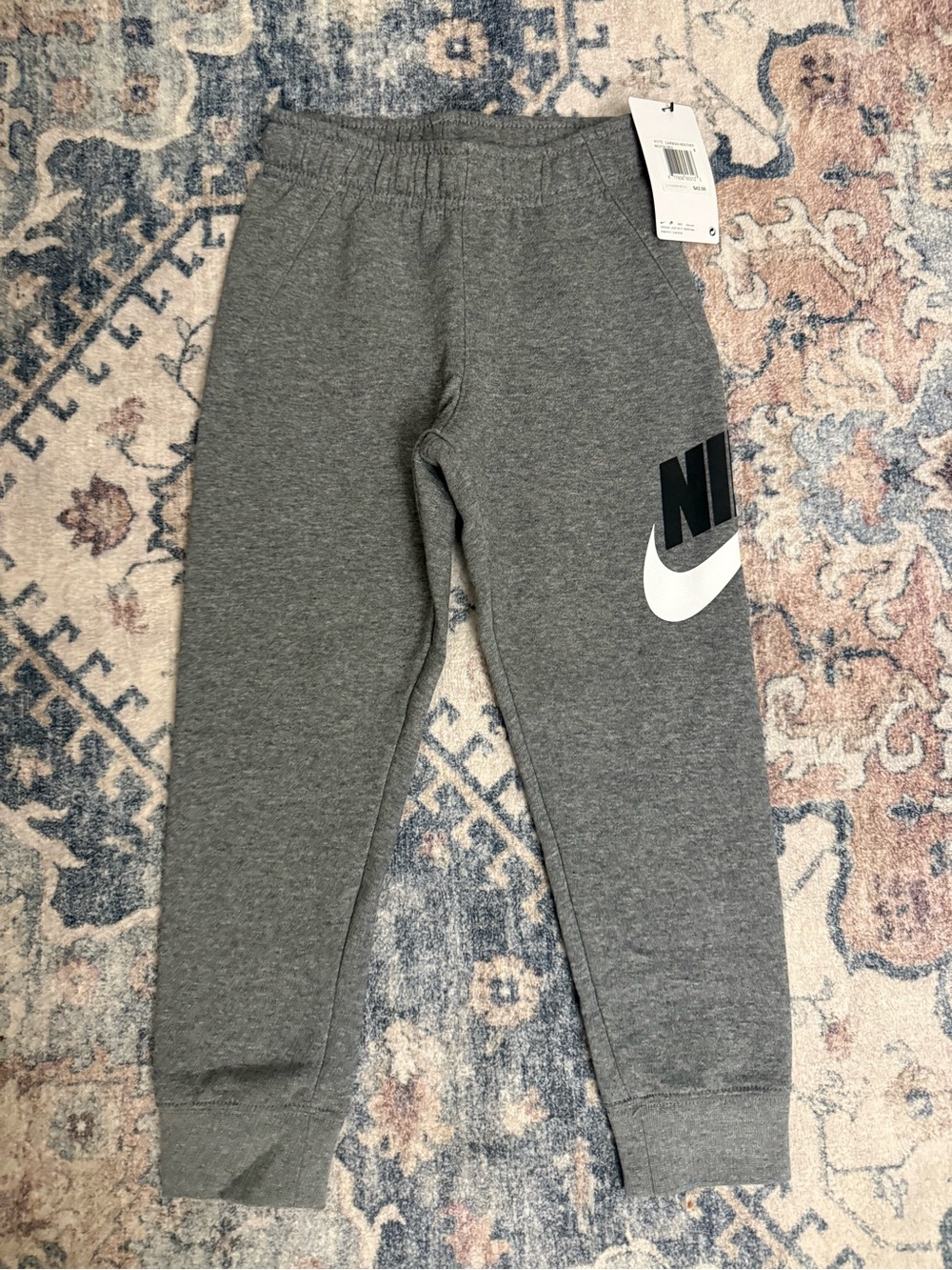 Nike boys size 7 sweatpants new with tag